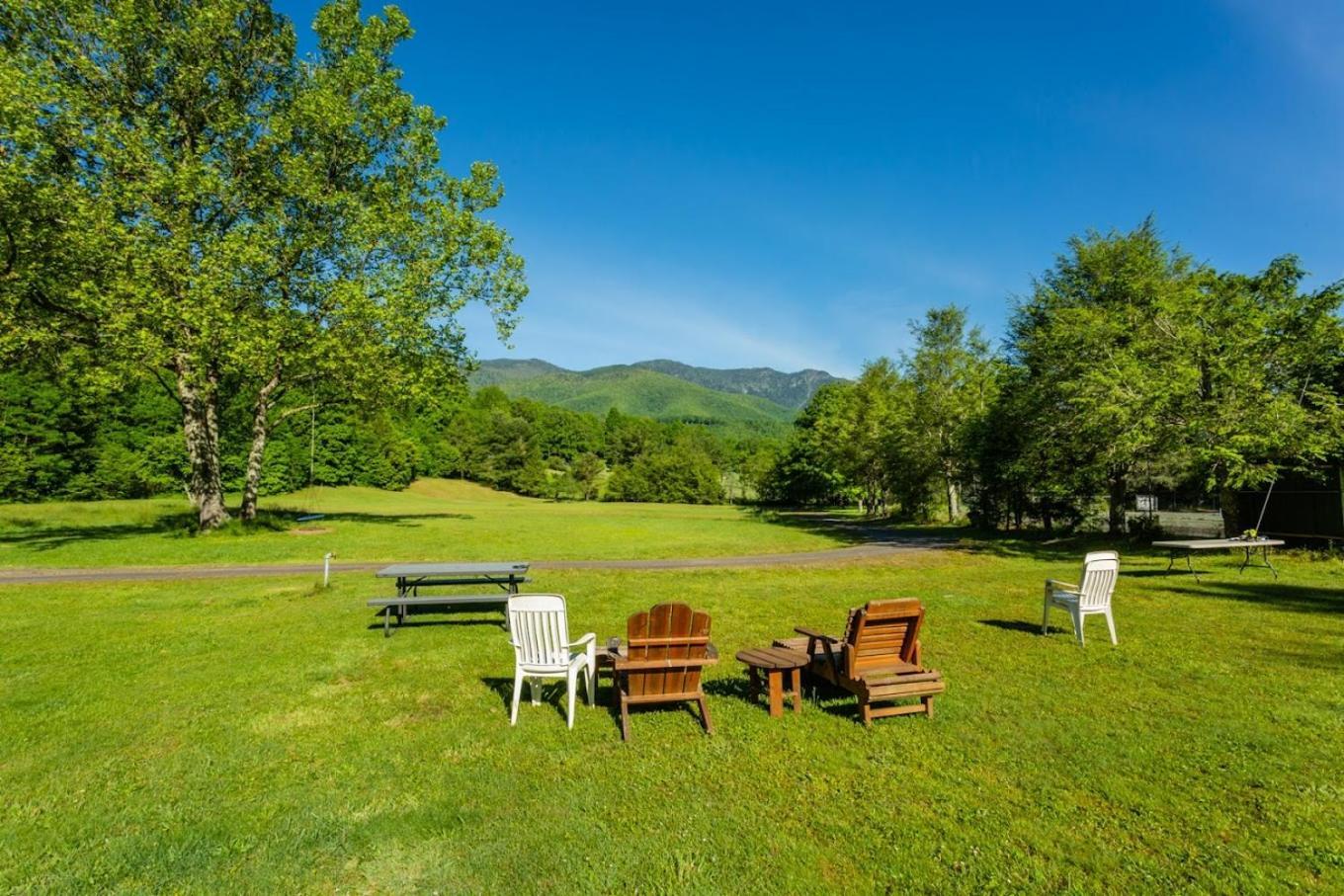 Lodge At Mount Mitchell Busick Екстериор снимка