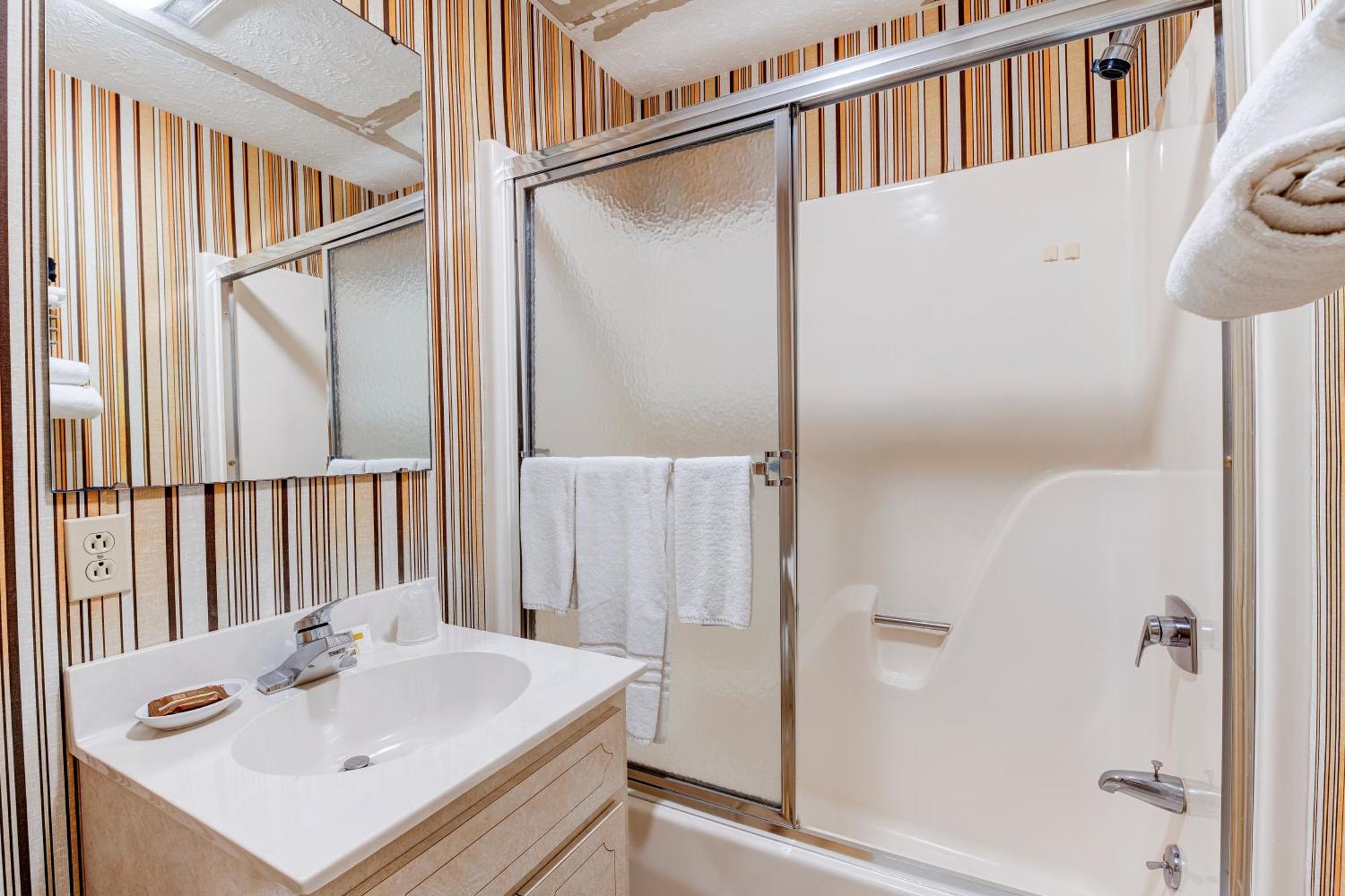 Lodge At Mount Mitchell Busick Екстериор снимка